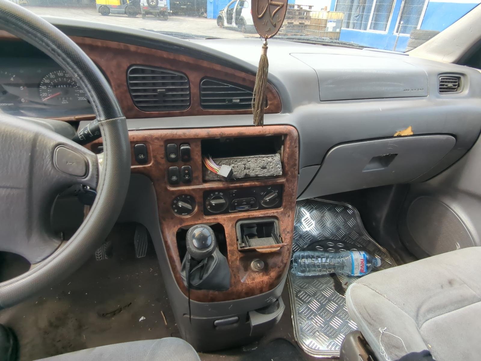 TRANSMISION DELANTERA IZQUIERDA KIA CARNIVAL II - recambio desguace - vista 10