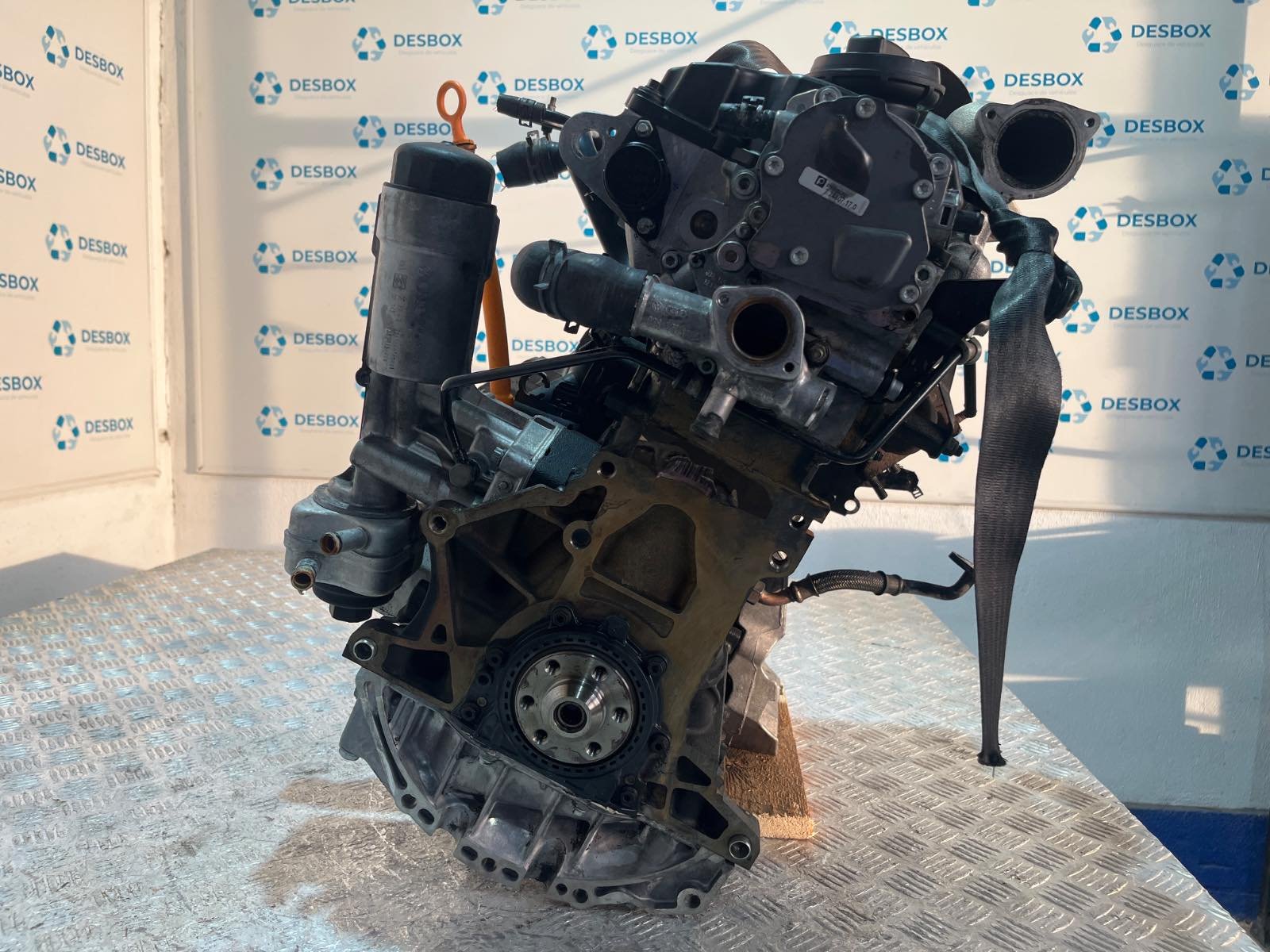 MOTOR VOLKSWAGEN PASSAT BERLINA (3B3) - recambio desguace - vista 3