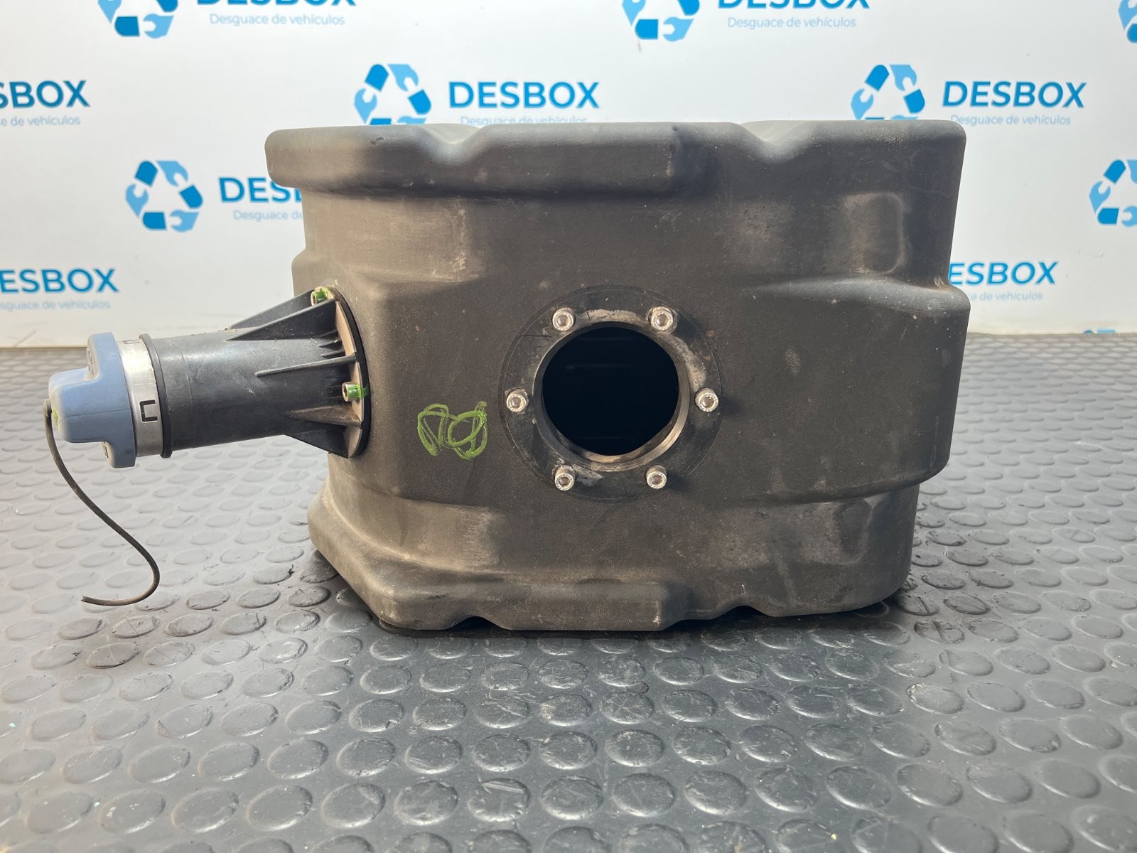 DEPOSITO ADBLUE RENAULT MAXITY - recambio desguace - vista 4