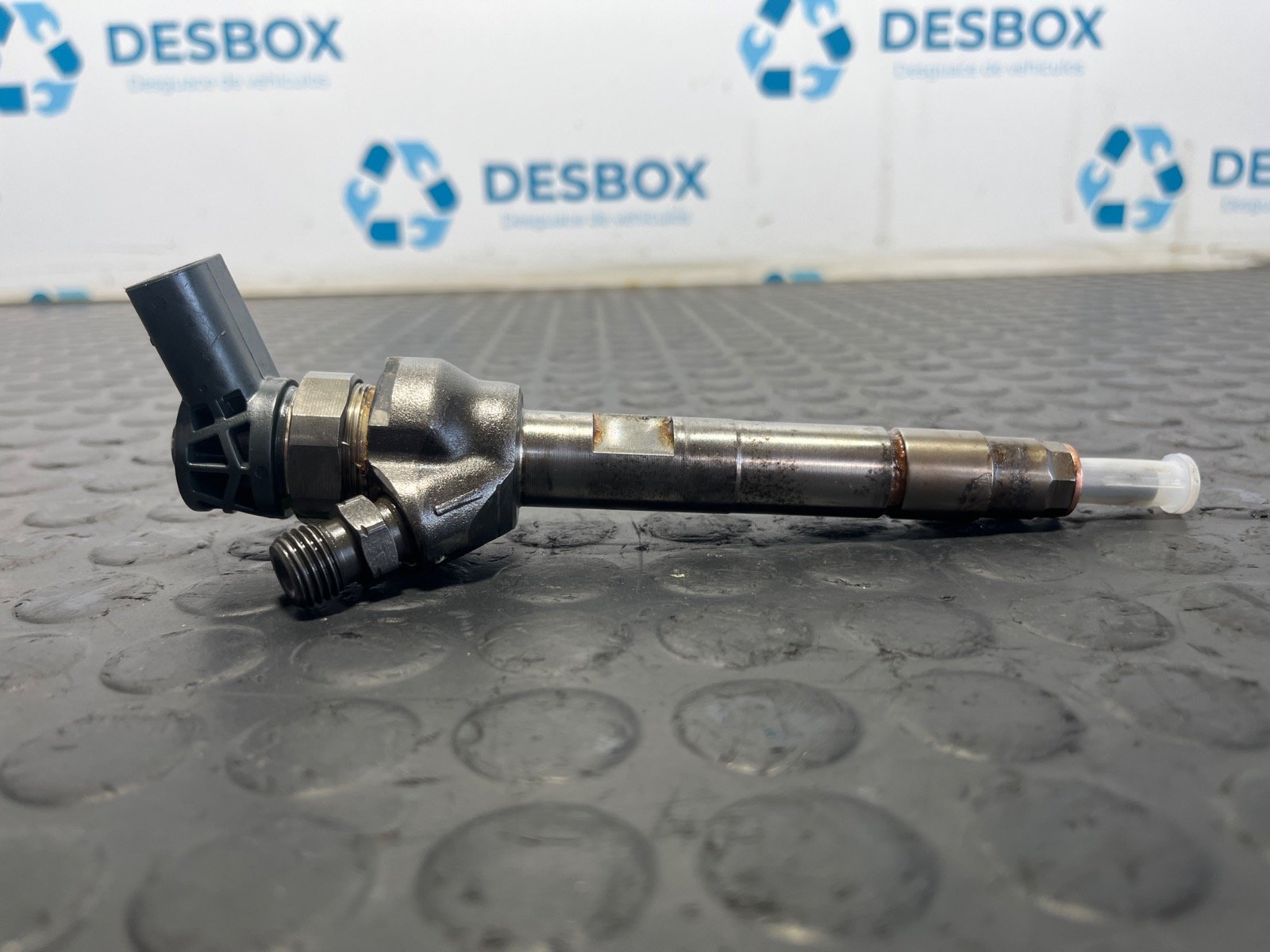 INYECTOR BMW SERIE X1 (F48) - recambio desguace