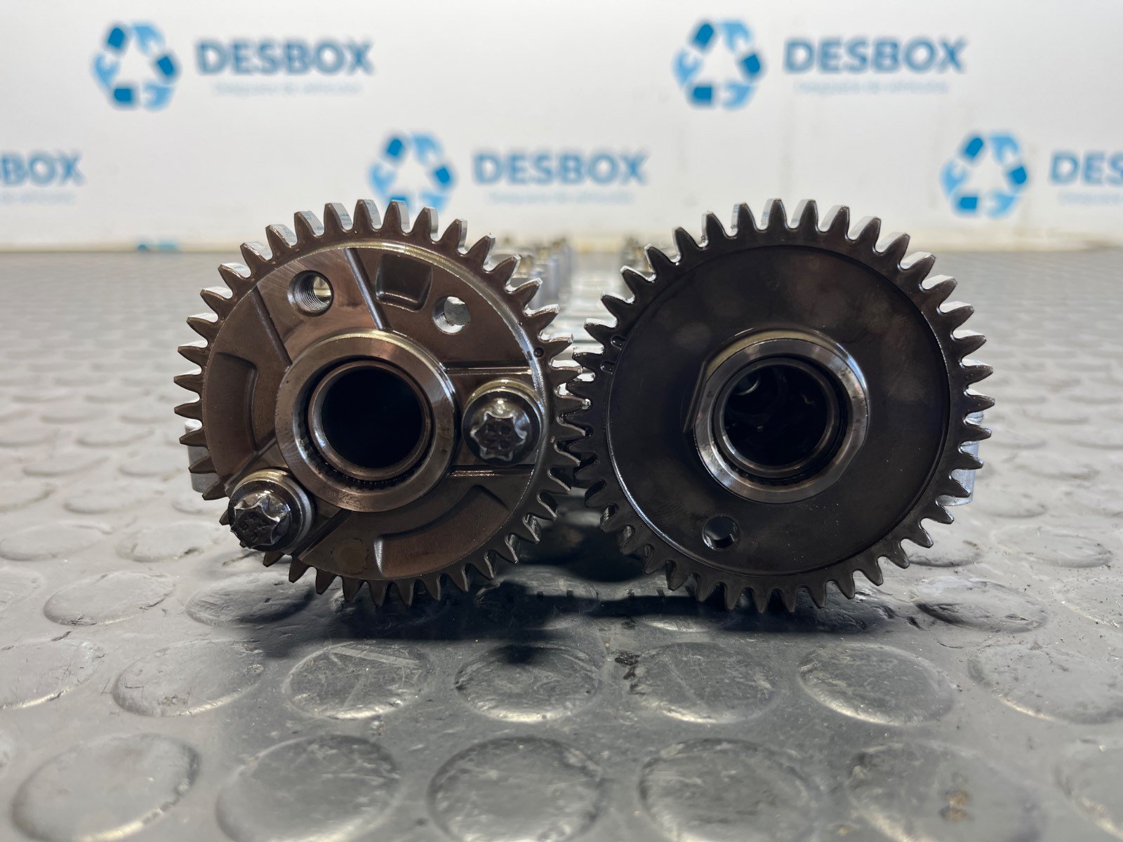 ARBOL DE LEVAS BMW SERIE X1 (F48) - recambio desguace - vista 5