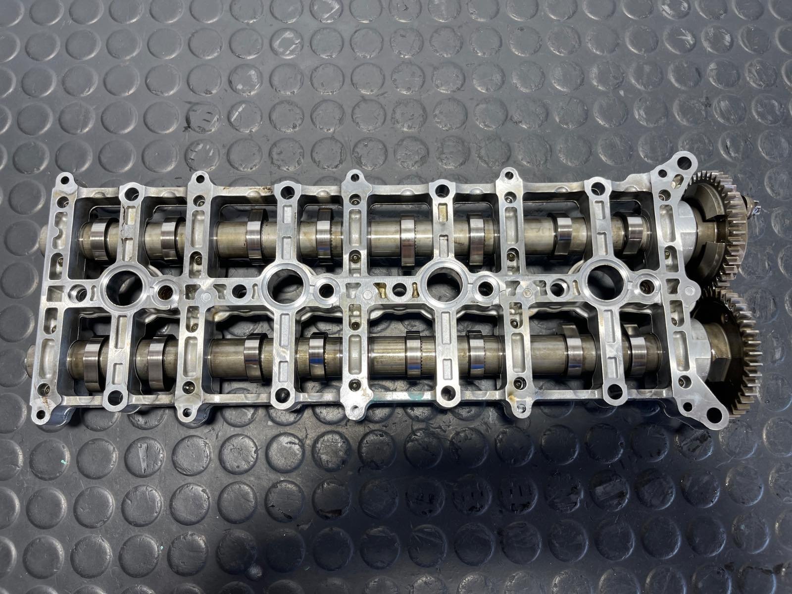 ARBOL DE LEVAS BMW SERIE X1 (F48) - recambio desguace - vista 8
