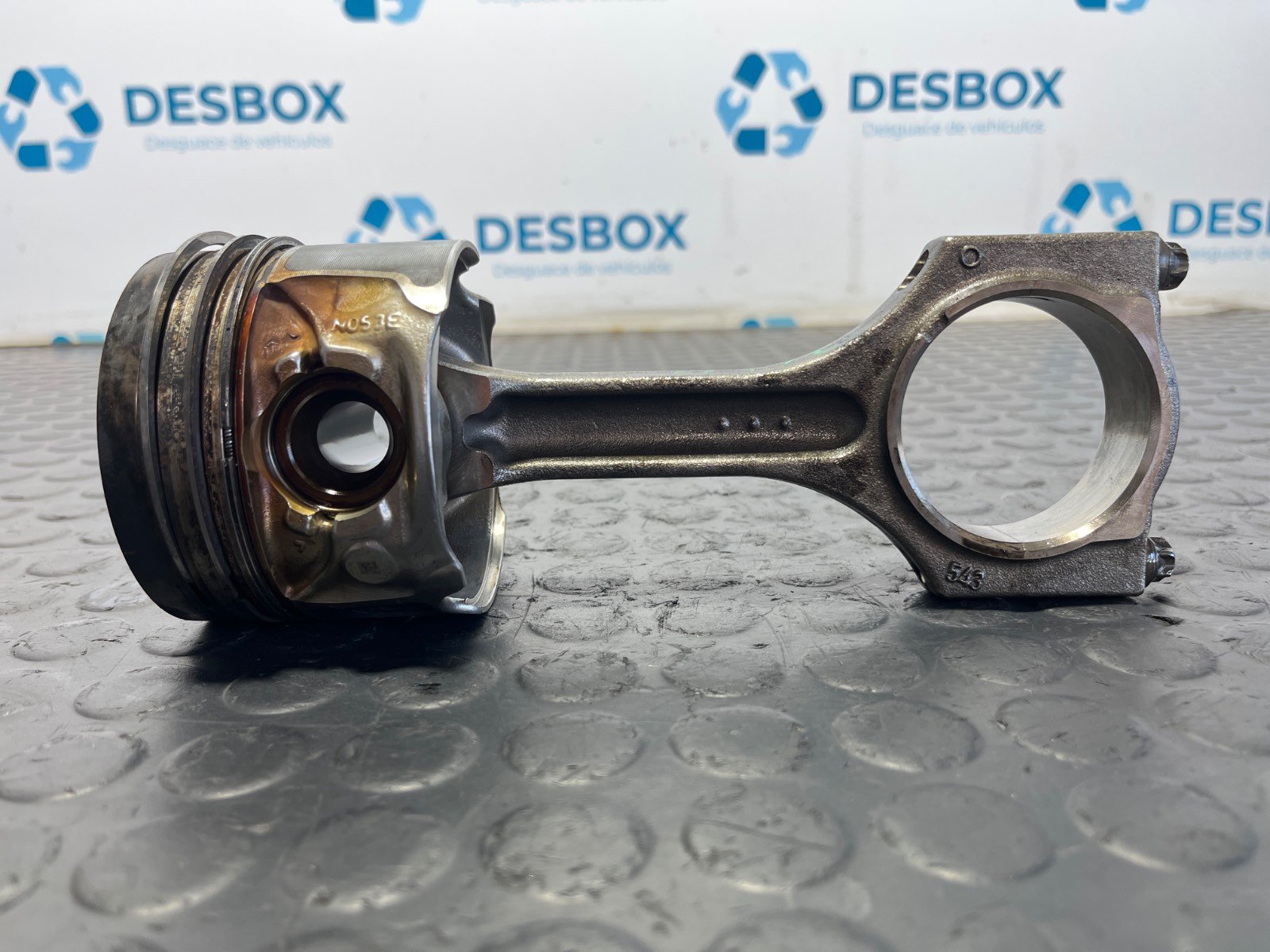 PISTON BMW SERIE X1 (F48) - recambio desguace