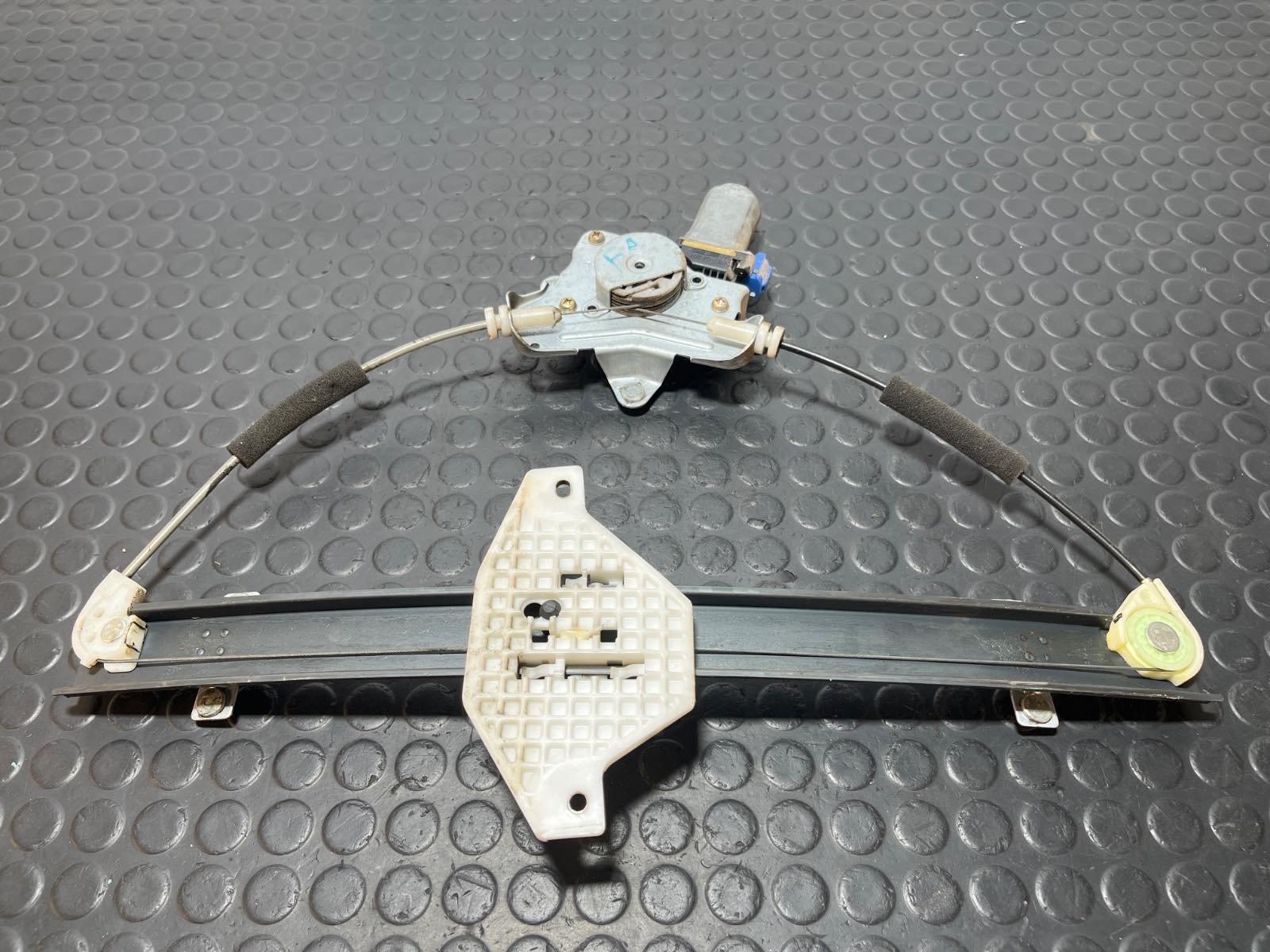 ELEVALUNAS DELANTERO IZQUIERDO CHEVROLET CAPTIVA - recambio desguace - vista 3