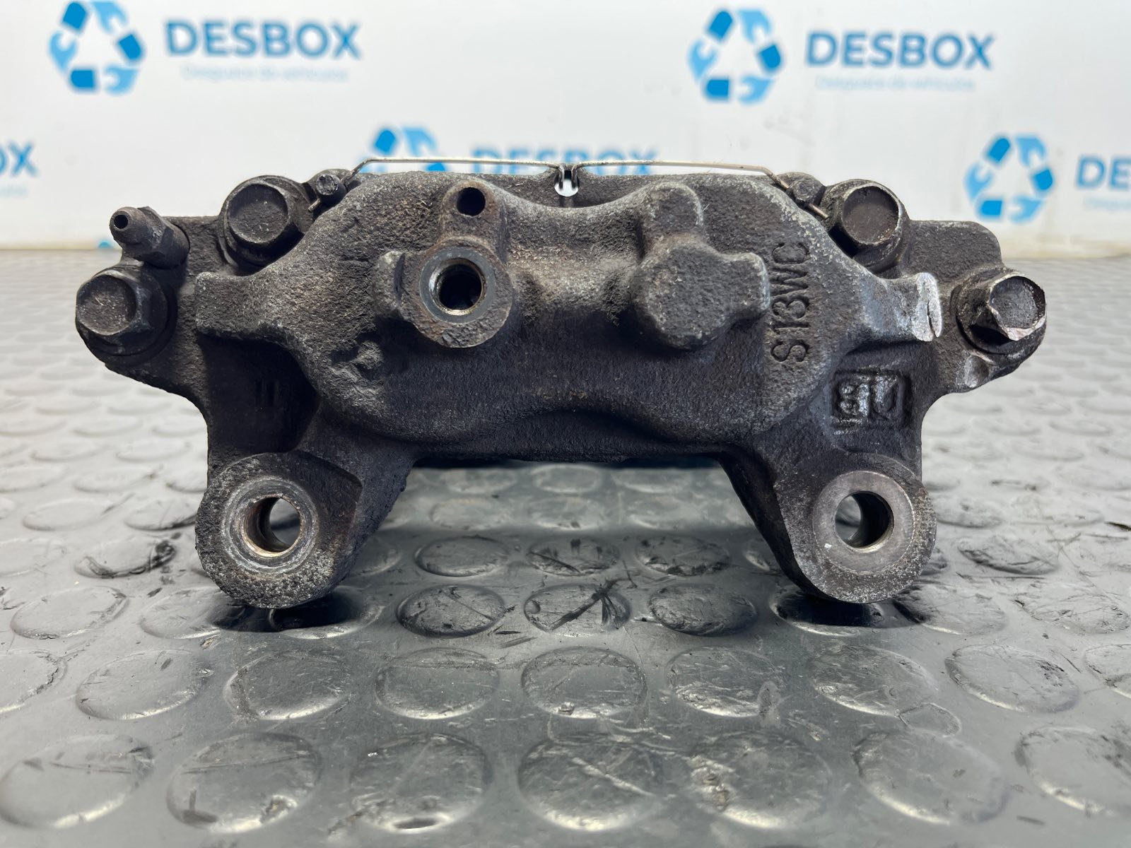 PINZA DE FRENO DELANTERA DERECHA TOYOTA LAND CRUISER HDJ80 - recambio desguace - vista 3
