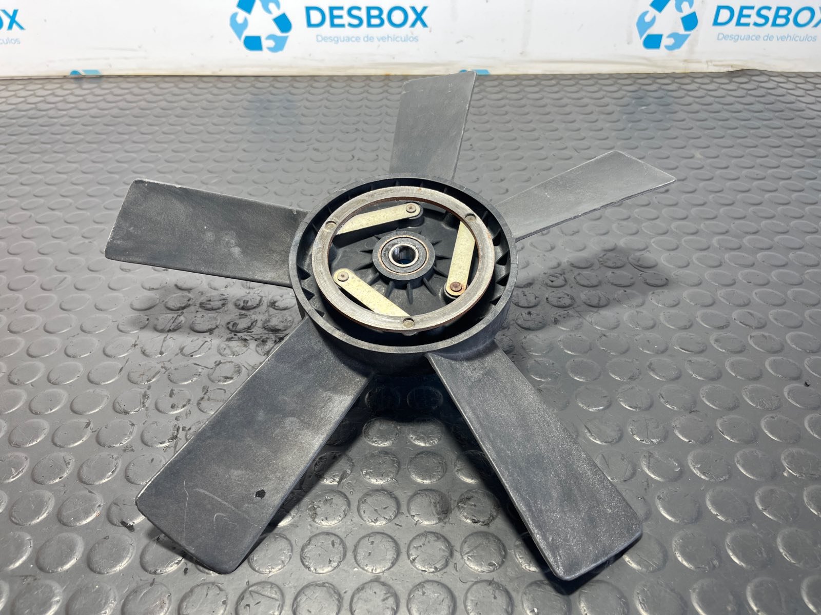 VENTILADOR VISCOSO MOTOR MERCEDES-BENZ CLASE E (W123) BERLINA+COUPE - recambio desguace - vista 2