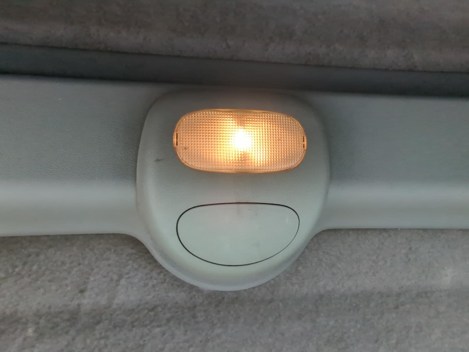 REJILLA DELANTERA RENAULT KANGOO (F/KC0) - recambio desguace - vista 10