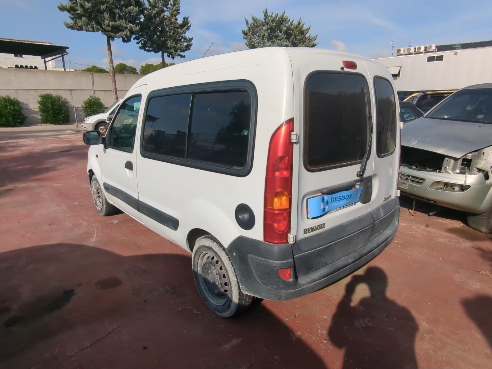 REJILLA DELANTERA RENAULT KANGOO (F/KC0) - recambio desguace - vista 11
