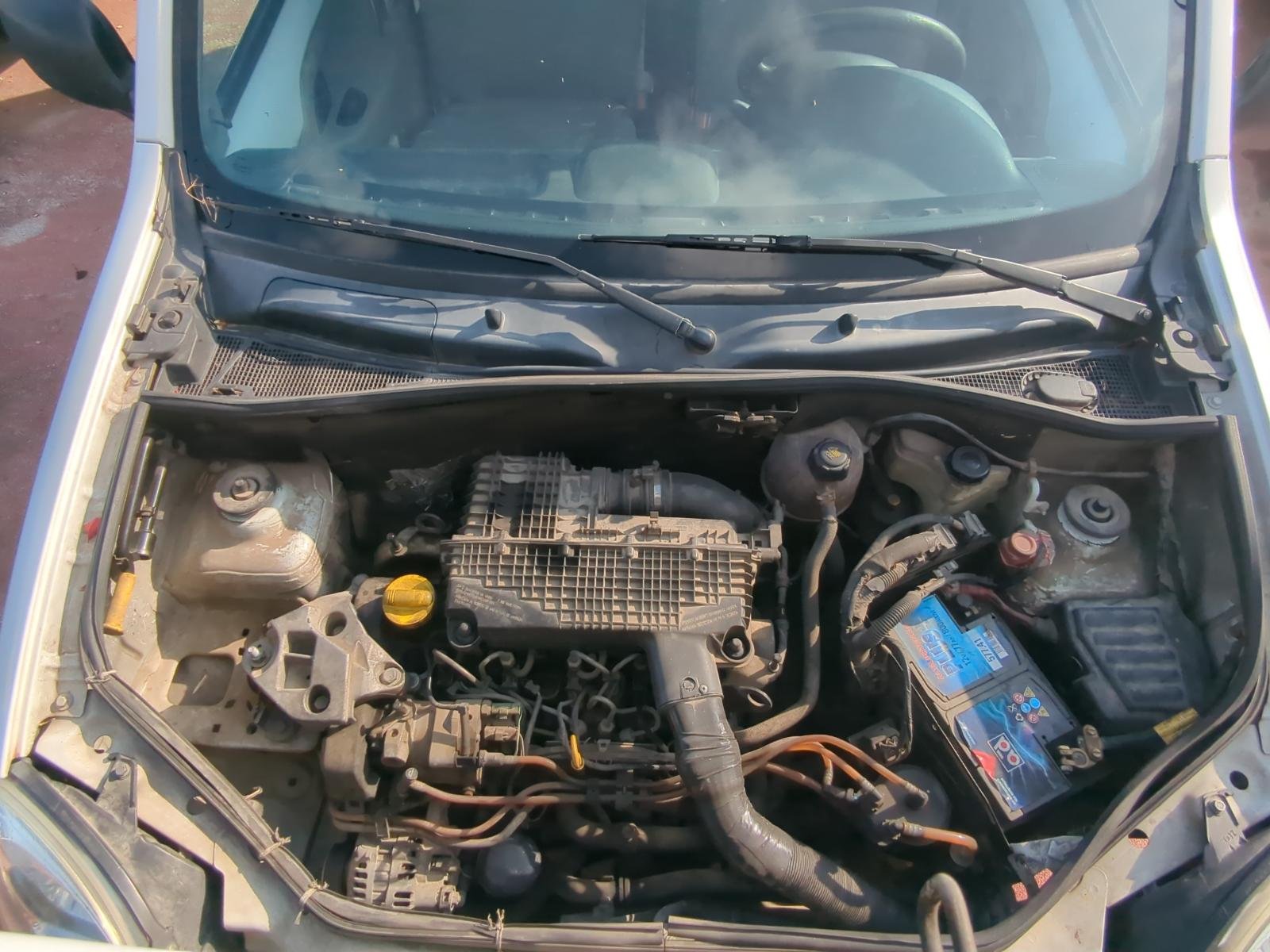 REJILLA DELANTERA RENAULT KANGOO (F/KC0) - recambio desguace - vista 19
